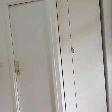 Δωμάτια σε οικογενειακή κατοικία Apartamento Bernardim Ribeiro - 2ª Andar *