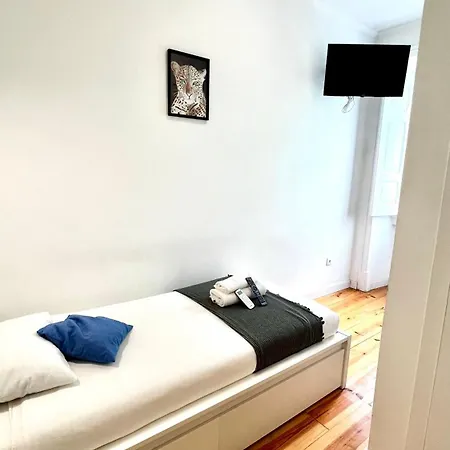 Δωμάτια σε οικογενειακή κατοικία Apartamento Bernardim Ribeiro - 2ª Andar