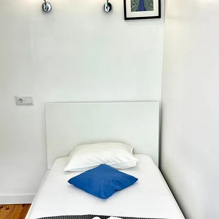 Δωμάτια σε οικογενειακή κατοικία Apartamento Bernardim Ribeiro - 2ª Andar