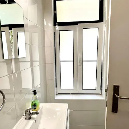 Privat bolig Bernardim Ribeiro - 2ª Andar *