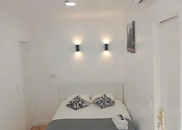 Apartamento Bernardim Ribeiro - 2ª Andar Pansiyon