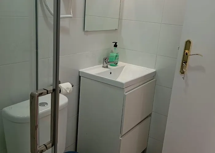 Bernardim Ribeiro - 2ª Andar منزل للإقامة *