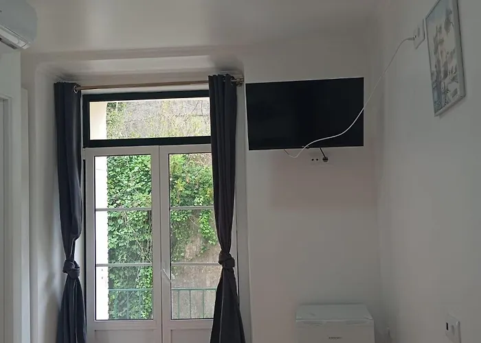 Bernardim Ribeiro - 2ª Andar منزل للإقامة *