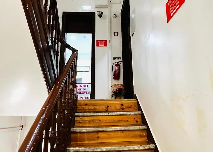 Apartamento Bernardim Ribeiro - 2ª Andar Pansiyon Lisboa