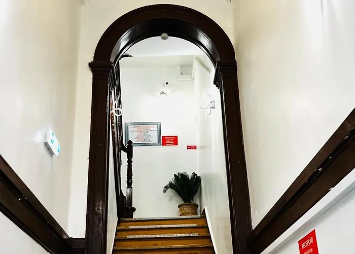 Apartamento Bernardim Ribeiro - 2ª Andar Pansiyon Lisboa