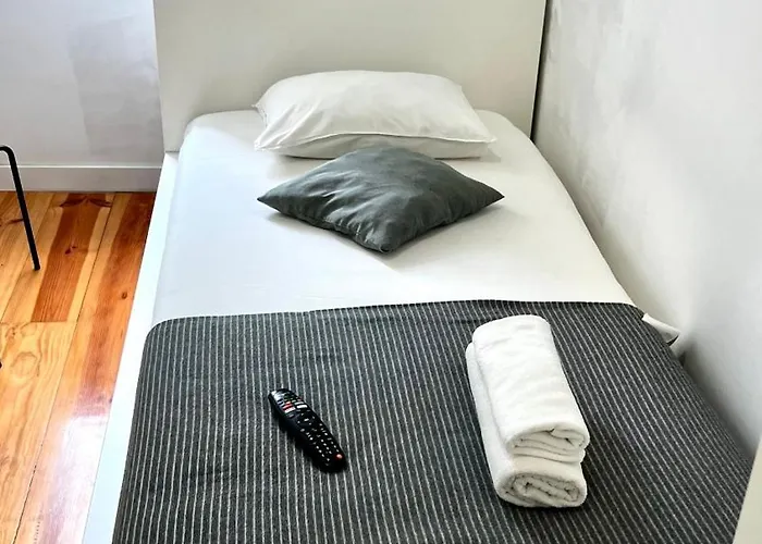 Pansiyon Apartamento Bernardim Ribeiro - 2ª Andar *