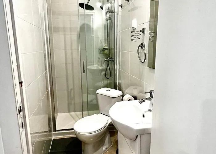 منزل للإقامة Bernardim Ribeiro - 2ª Andar