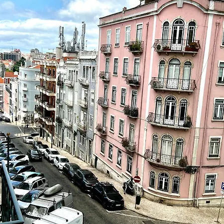 Apartamento Bernardim Ribeiro - 2ª Andar * ליסבון